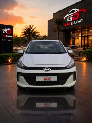 HONDA  AURA TOP MODEL